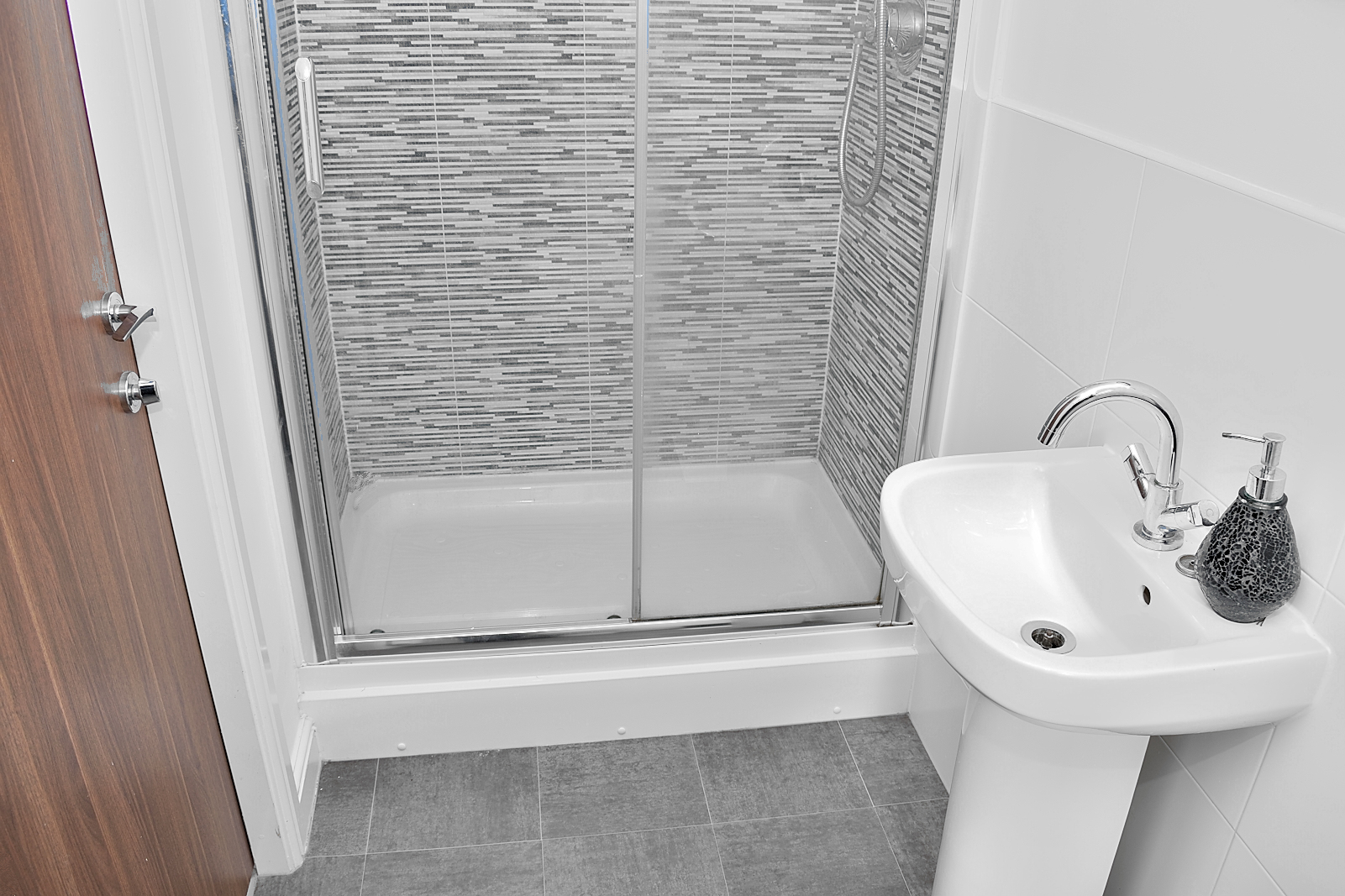 64 Powder Mill Road, WA1 (10).jpg